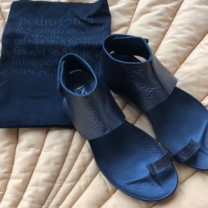 Designer Pedro Garcia sandals - Soft pebbled leather. EU: 36.5 ( (US: 6.5)
